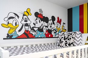 Gorgeous 4 Bd w Pool at Storey Lake Resort 4277