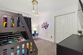 Gorgeous 4 Bd w Pool at Storey Lake Resort 4277