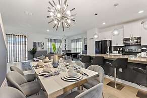 Gorgeous 4 Bd w Pool at Storey Lake Resort 4277