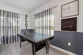 Gorgeous 4 Bd w Pool at Storey Lake Resort 4277