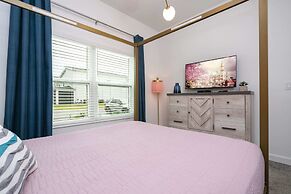 Gorgeous 4 Bd w Pool at Storey Lake Resort 4277