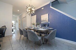 Gorgeous 4 Bd w Pool at Storey Lake Resort 4277