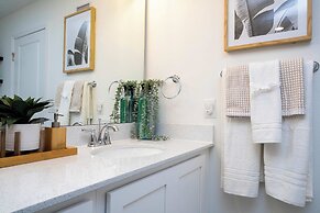 Charming 3Bd Close to Disney Festival 1026