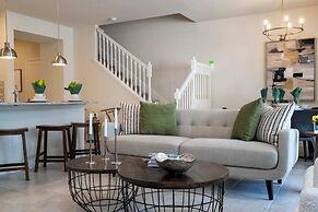 Stunning 5Bd w Pool Windsor Island Resort 3814