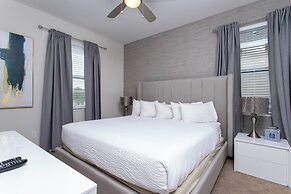 Luxurious 5Bd Single Family w Pool Jacuzzi Encore Resort 7432