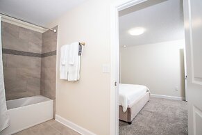 Stunning 5 Bd w Pool Close to Disney 8955