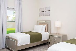 Stunning 5 Bd w Pool Close to Disney 8955