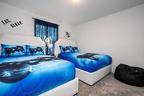 Stunning 4 Bd Close to Disney Storey Lake 2569