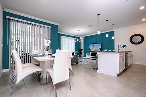 Stunning 4 Bd Close to Disney Storey Lake 2569