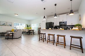 Splendid 5Bd Close to Disney at Storey Lake 4251