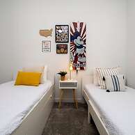 Splendid 5Bd Close to Disney at Storey Lake 4251