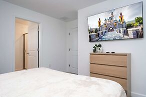Splendid 5Bd Close to Disney at Storey Lake 4251