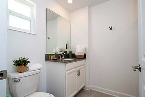 Splendid 5Bd Close to Disney at Storey Lake 4251