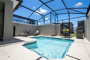 Splendid 5Bd Close to Disney at Storey Lake 4251