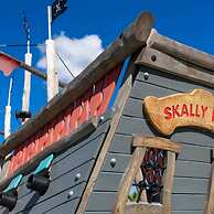 Splendid 5Bd Close to Disney at Storey Lake 4251