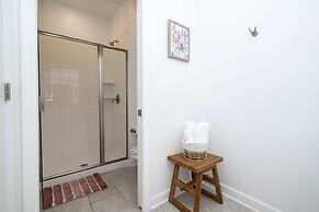 Splendid 5Bd Close to Disney at Storey Lake 4251