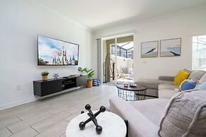 Splendid 5Bd Close to Disney at Storey Lake 4251