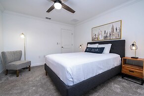 Splendid 5Bd Close to Disney at Storey Lake 4251