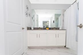 Stunning 4 Bd w Pool Close to Disney Champions Gate 990