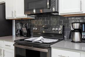 Stunning 4 Bd w Pool Close to Disney Champions Gate 990