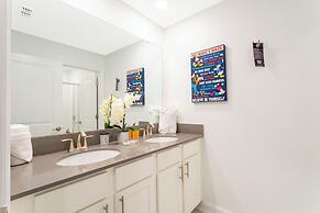 Stunning 4 Bd w Pool Close to Disney Champions Gate 990