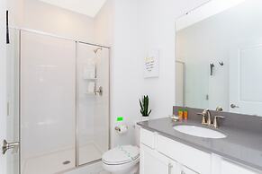 Stunning 4 Bd w Pool Close to Disney Champions Gate 990