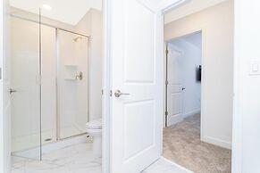 Stunning 4 Bd w Pool Close to Disney Champions Gate 990