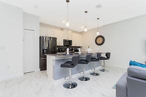 Stunning 4 Bd w Pool Close to Disney Champions Gate 990