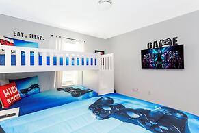 Stunning 4 Bd w Pool Close to Disney Champions Gate 990