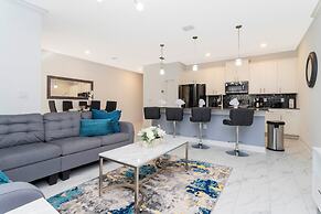 Stunning 4 Bd w Pool Close to Disney Champions Gate 990