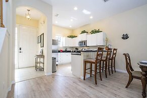 Marvelous 4Bd Close to Disney w Pool at 313 Tuscan Hills