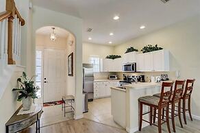 Marvelous 4Bd Close to Disney w Pool at 313 Tuscan Hills