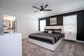 Gorgeous 4 Bd w Pool Storey Lake Resort 2653