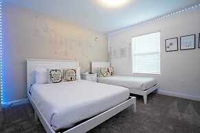 Gorgeous 4 Bd w Pool Storey Lake Resort 2653