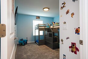 Gorgeous 4 Bd w Pool Storey Lake Resort 2653