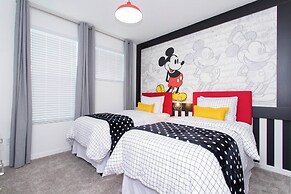 Wonderful 6 Bd w Game Room and Pool Solara Resort 8991