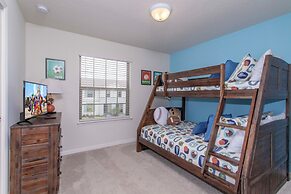 Splendid 5 Bd w Screened Pateo Pool Windsor Westside 8921