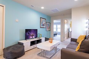 Splendid 5 Bd w Screened Pateo Pool Windsor Westside 8921