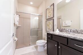 Splendid 5 Bd w Screened Pateo Pool Windsor Westside 8921