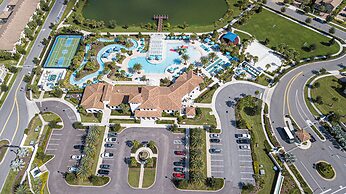 Splendid 5 Bd w Screened Pateo Pool Windsor Westside 8921