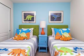 Splendid 5 Bd w Screened Pateo Pool Windsor Westside 8921