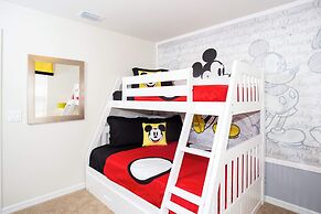 Luxury 5 Bedroom w Private Pool Close to Disney 8875