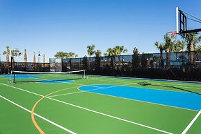 Luxury 5 Bedroom w Private Pool Close to Disney 8875