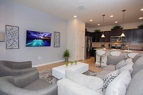 Luxury 5 Bedroom w Private Pool Close to Disney 8875