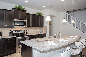 Luxury 5 Bedroom w Private Pool Close to Disney 8875