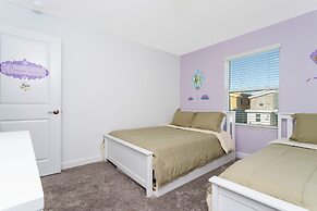 Gorgeous 5 Bd w Pool Close to Disney Champions Gate 948
