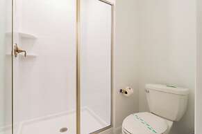 Gorgeous 5 Bd w Pool Close to Disney Champions Gate 948