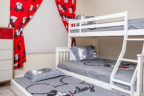 Fabulous 5 Bedrooms Close to Disney at Champions Gate Resort 8988