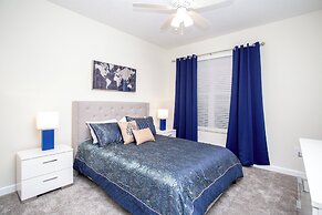 Fabulous 5 Bedrooms Close to Disney at Champions Gate Resort 8988