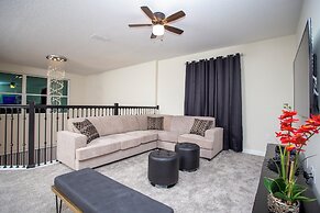 Fabulous 5 Bedrooms Close to Disney at Champions Gate Resort 8988